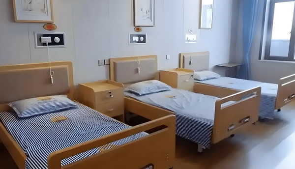恋在他乡